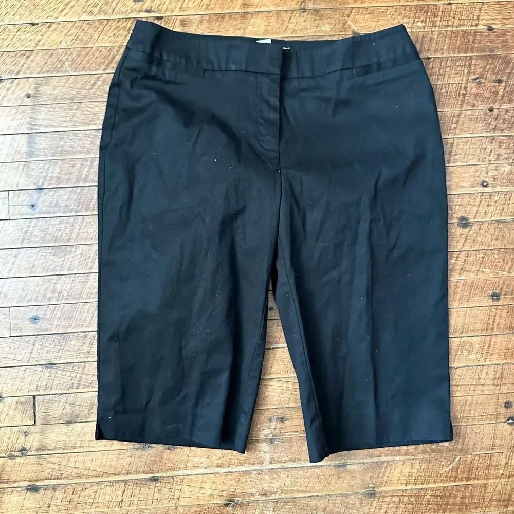 Chico’s 0/4 black stretchy beachy vacationcore Bermuda shorts